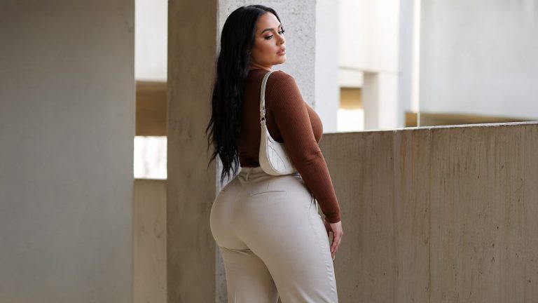 Quel pantalon porter quand on a des grosses fesses ? Coupes à privilégier