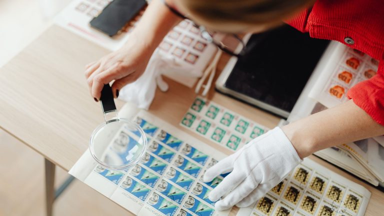Comment savoir s&rsquo;il s&rsquo;agit d&rsquo;argent ou de métal argenté ?