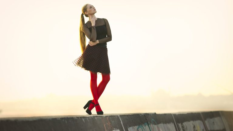 Robe nouvelle année et collants : éviter les faux pas de style l&rsquo;hiver