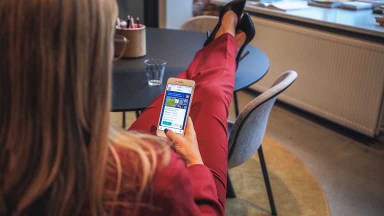 Vendre des pieds depuis son smartphone : organisation, outils, revenus
