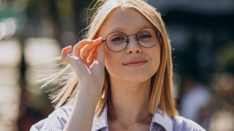Du classique à l'oversize : comment choisir son style de lunettes ?